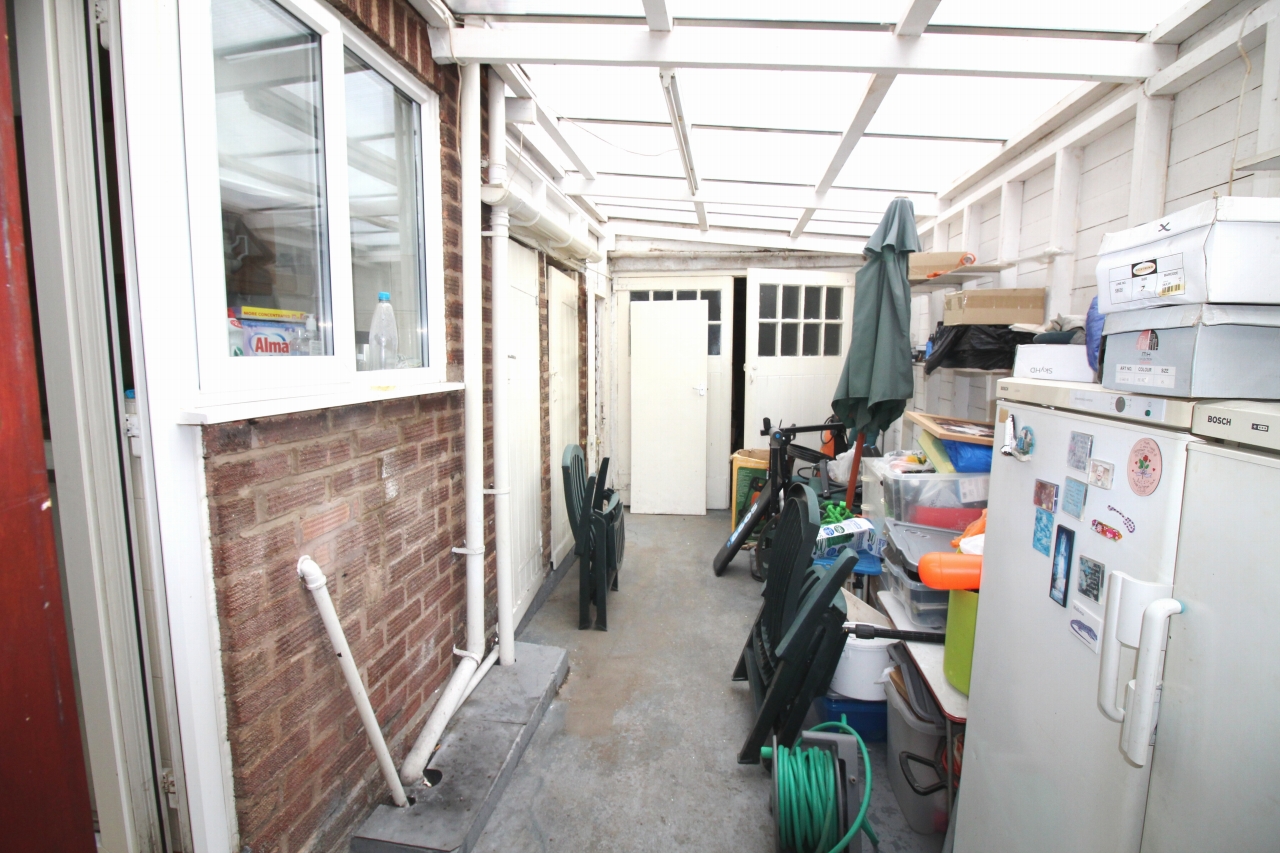 3 bedroom semi detached house SSTC in Solihull - Photograph 7.