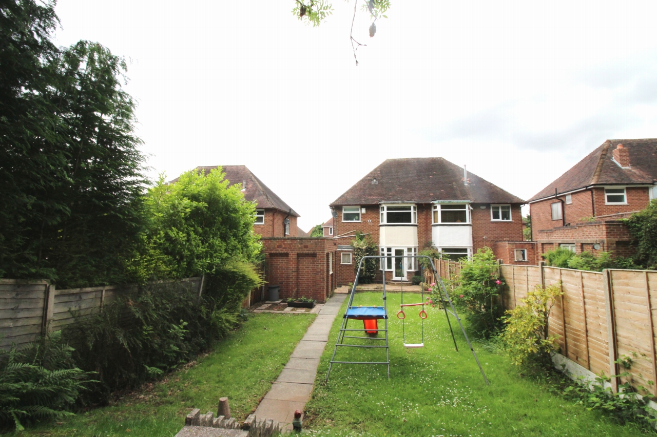 3 bedroom semi detached house SSTC in Solihull - Photograph 3.
