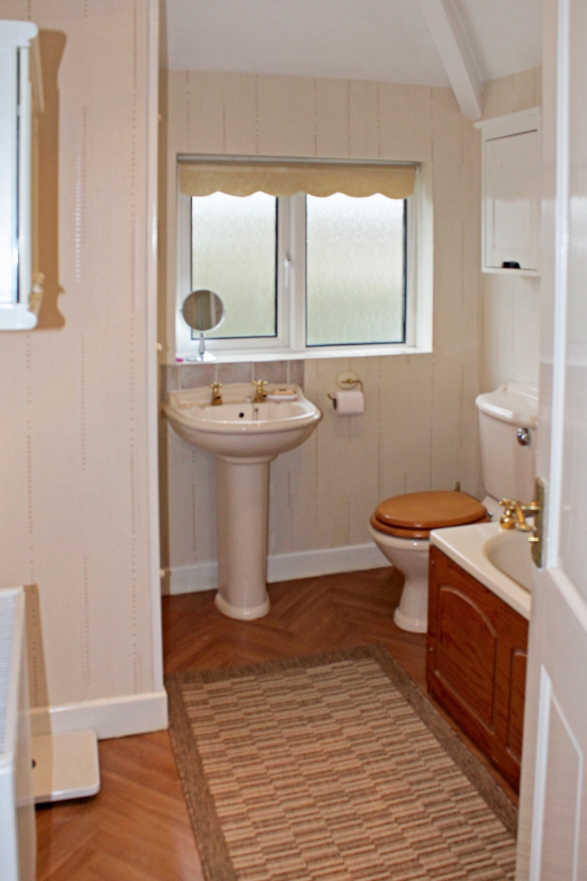 3 bedroom semi detached house SSTC in Birmingham - photograph 9.