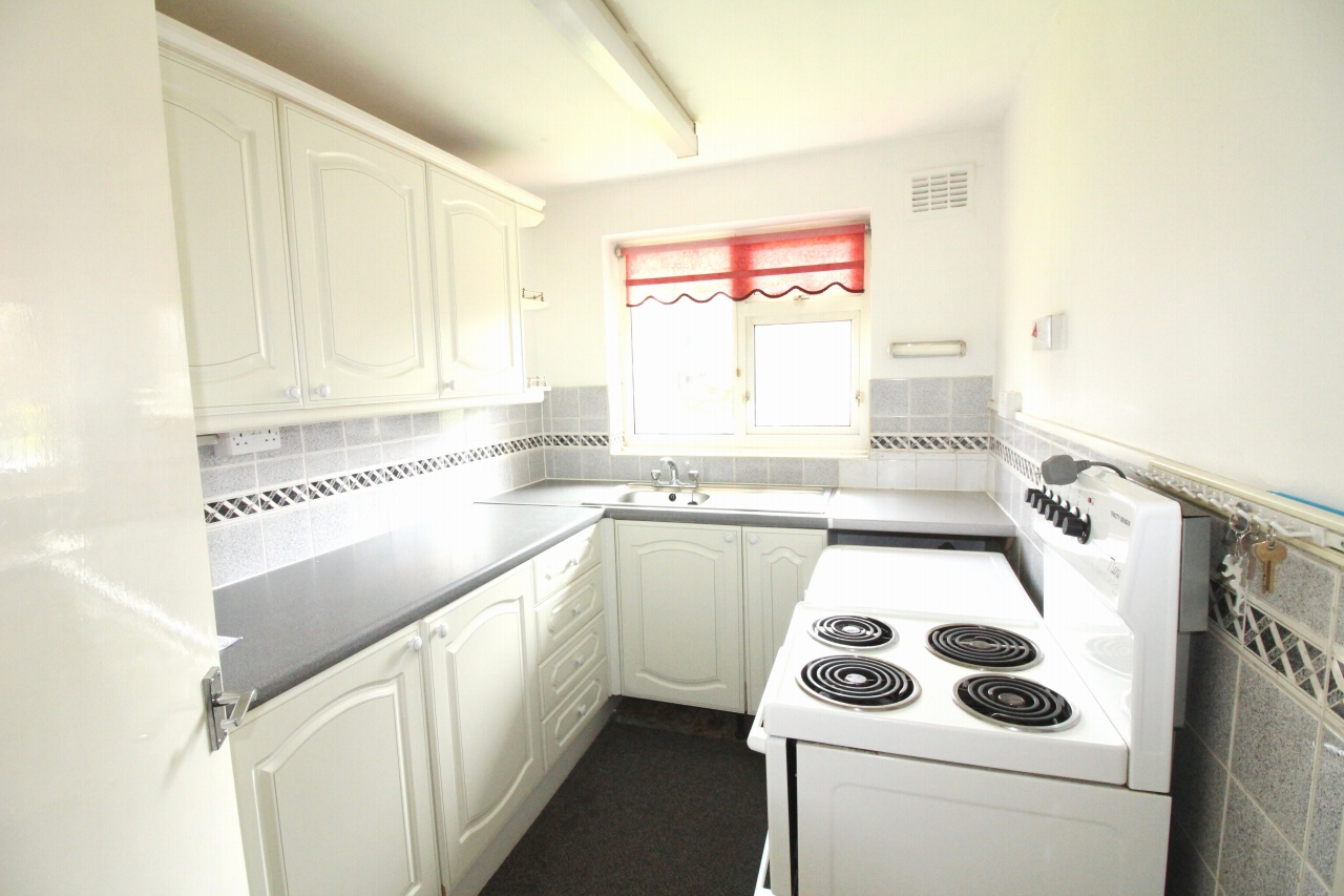 2 bedroom ground floor apartment SSTC in Birmingham - Photograph 3.