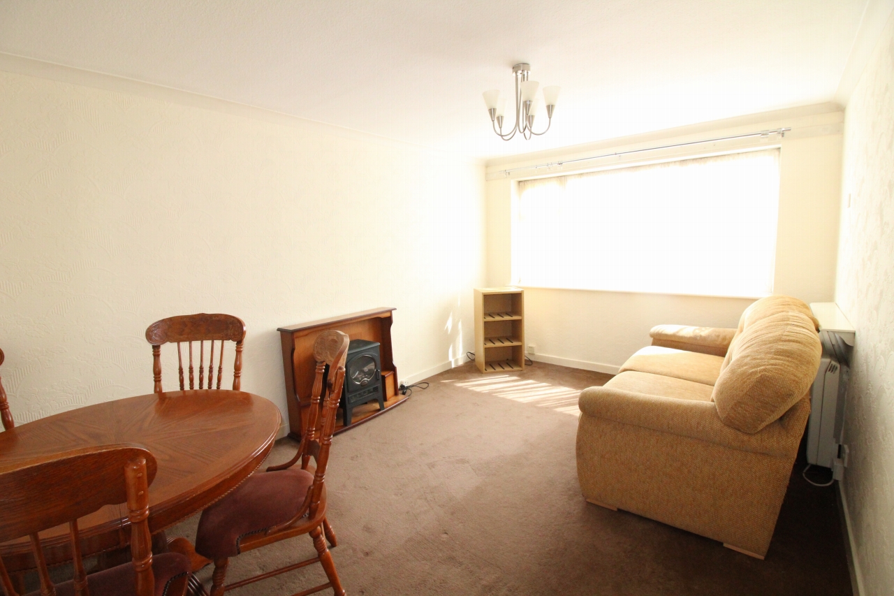 2 bedroom ground floor apartment SSTC in Birmingham - Photograph 4.