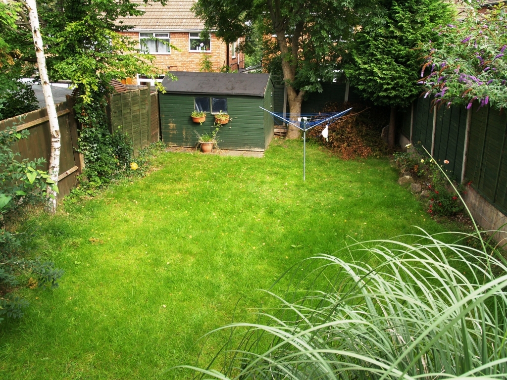 3 bedroom semi detached house Sold in Solihull - photograph 6.