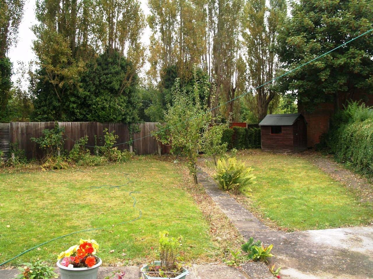 3 bedroom house Sale Agreed in Birmingham - photograph 2.