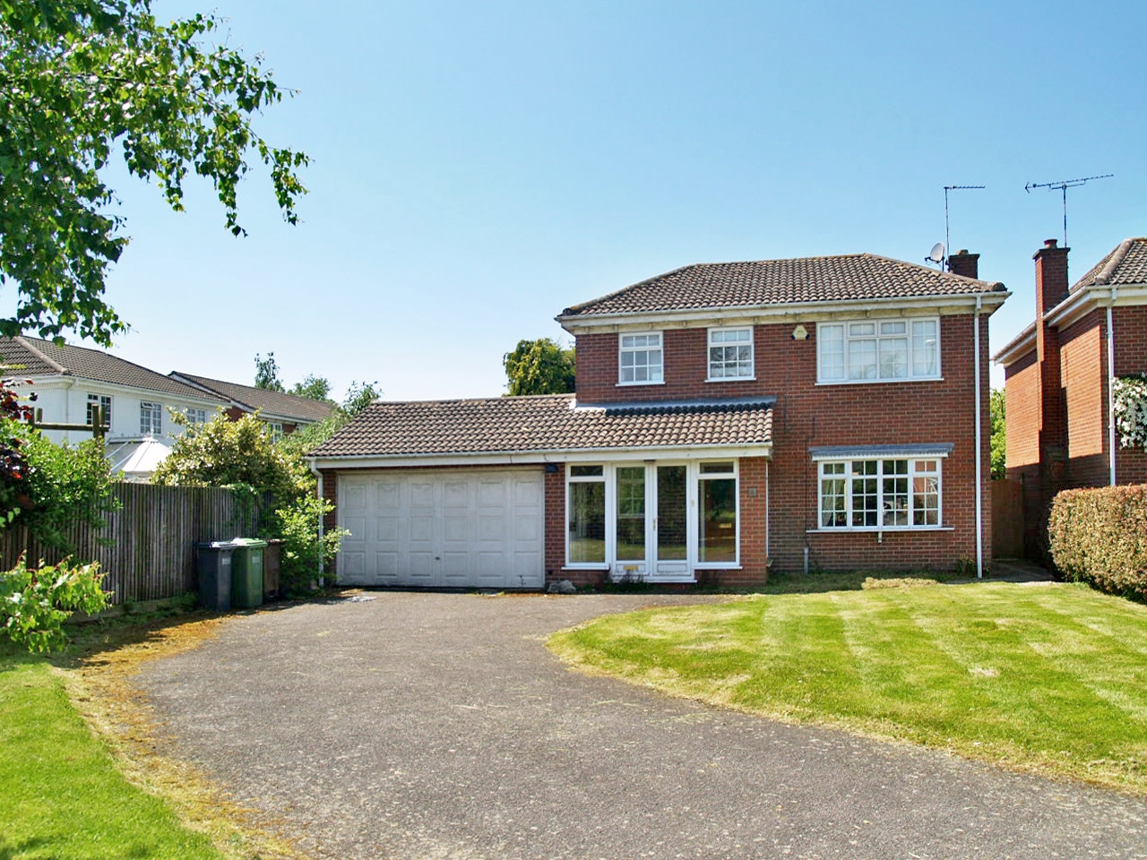 4 bedroom detached house SSTC in Solihull - Main Image.
