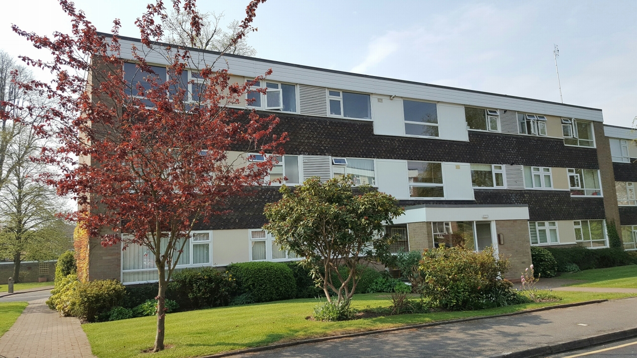 3 bedroom second floor apartment SSTC in Solihull - Main Image.