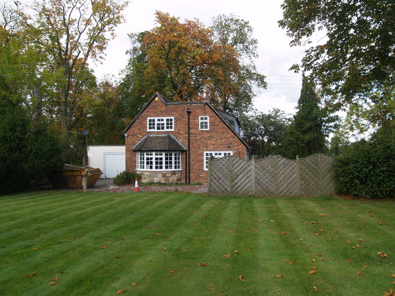 3 bedroom detached house Let Agreed in Solihull - Photograph 8.