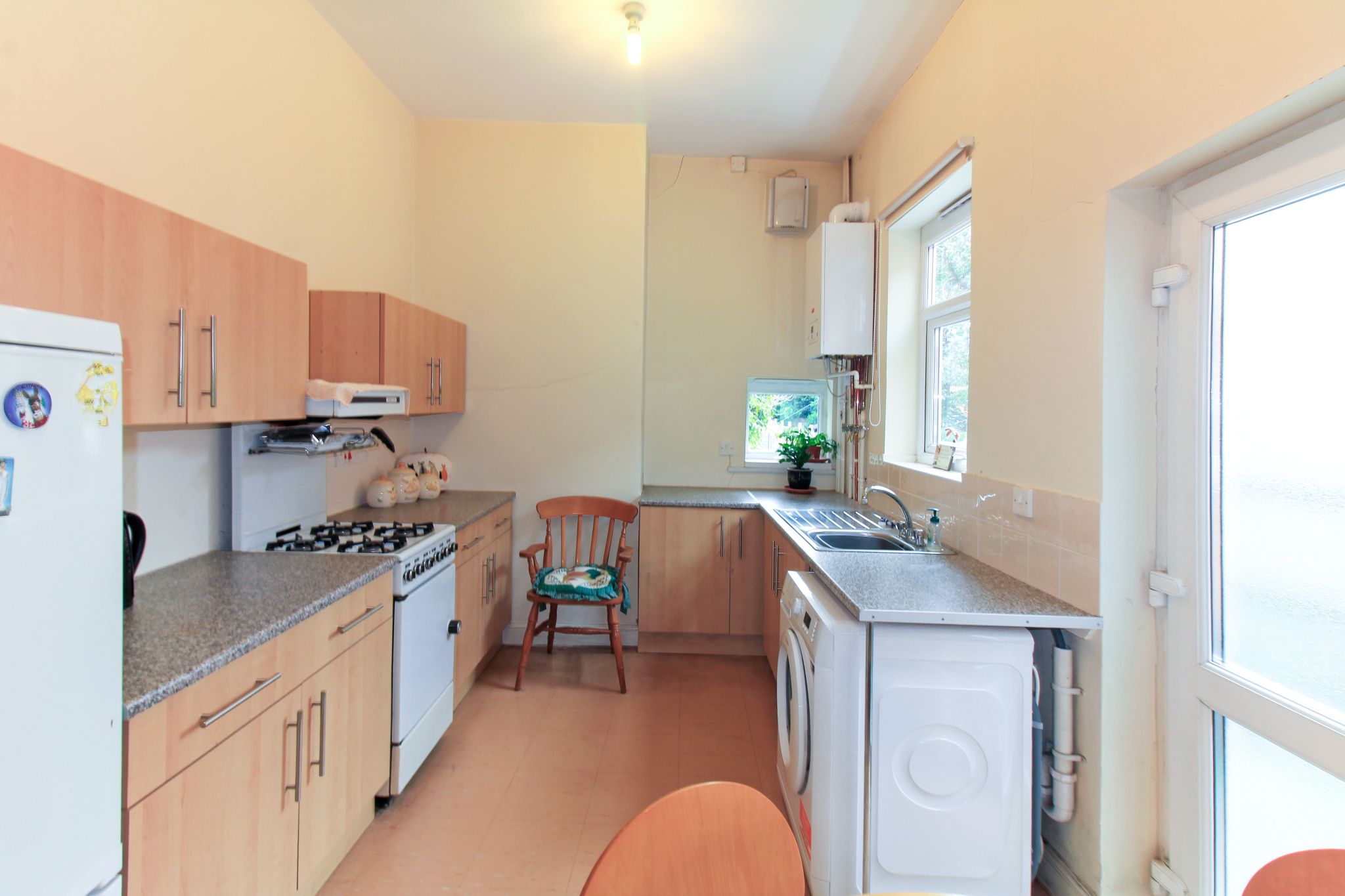 3 bedroom mid terraced house SSTC in Birmingham - Photograph 3.