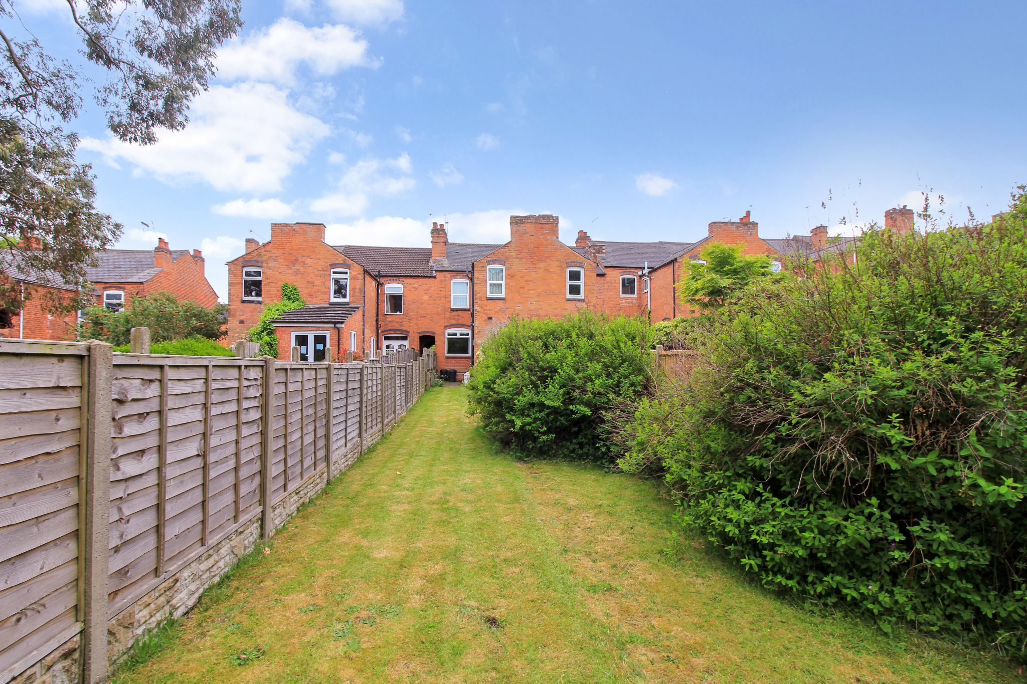3 bedroom mid terraced house SSTC in Birmingham - Photograph 8.
