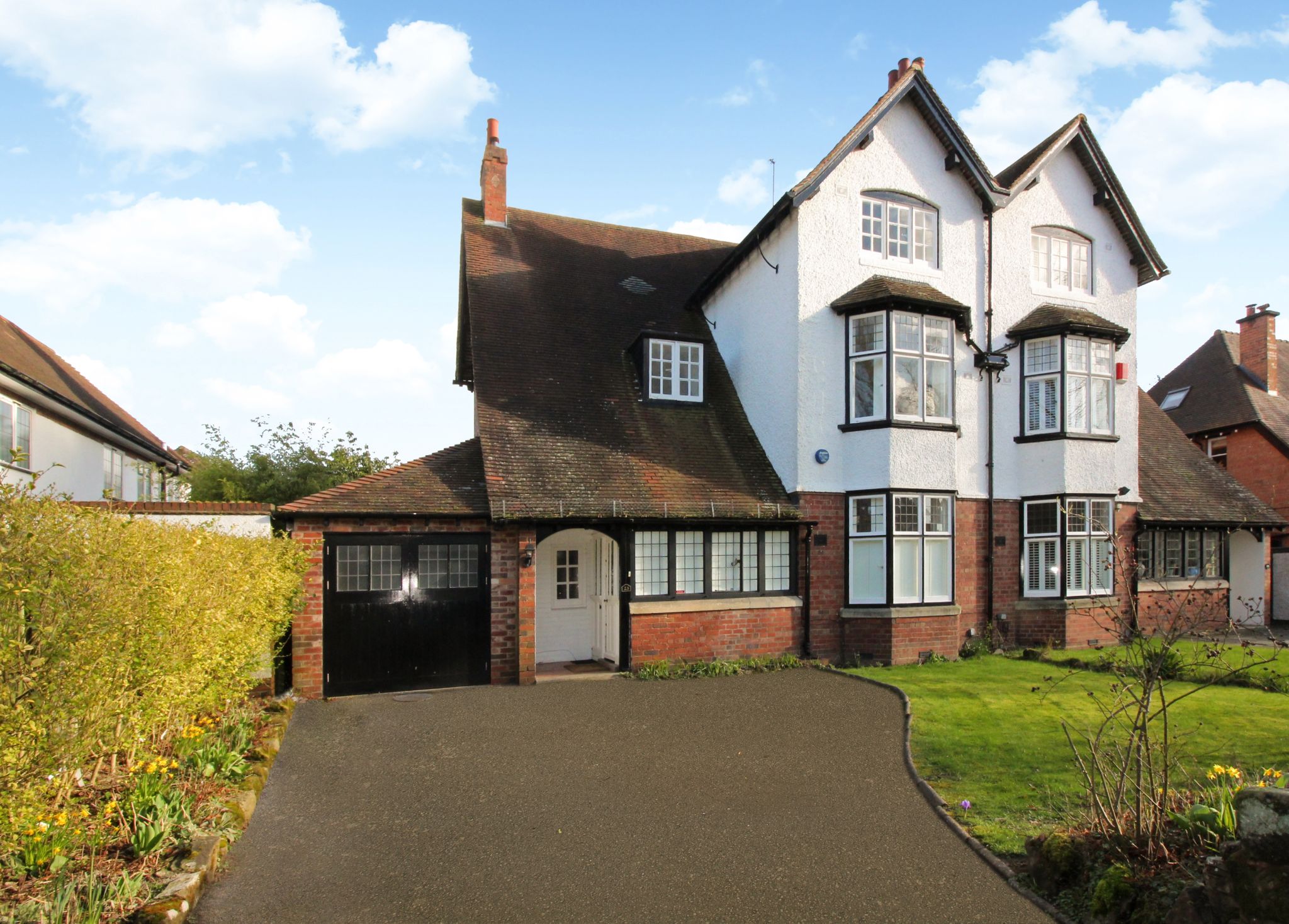 6 bedroom detached house Let Agreed in Solihull - Photograph 1.