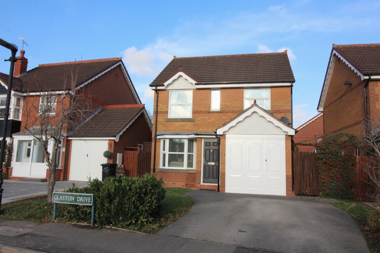 3 bedroom detached house SSTC in Solihull - Photograph 1.