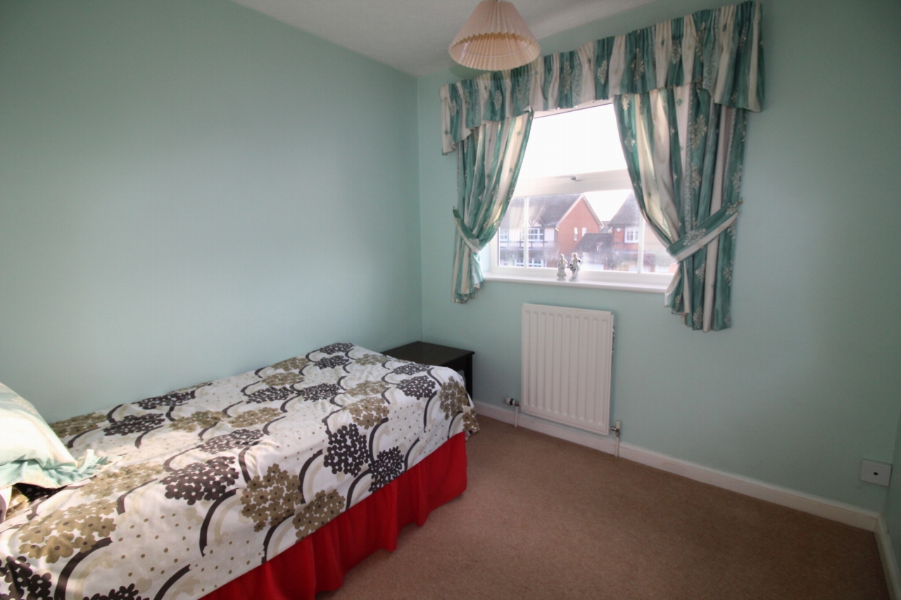 3 bedroom detached house SSTC in Solihull - Photograph 11.