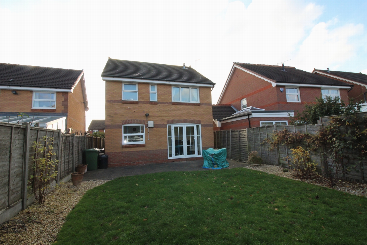 3 bedroom detached house SSTC in Solihull - Photograph 13.