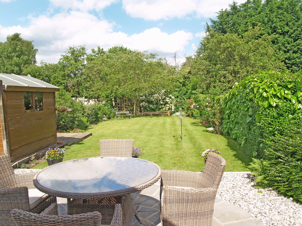 2 bedroom semi detached house Sold in Birmingham - photograph 2.
