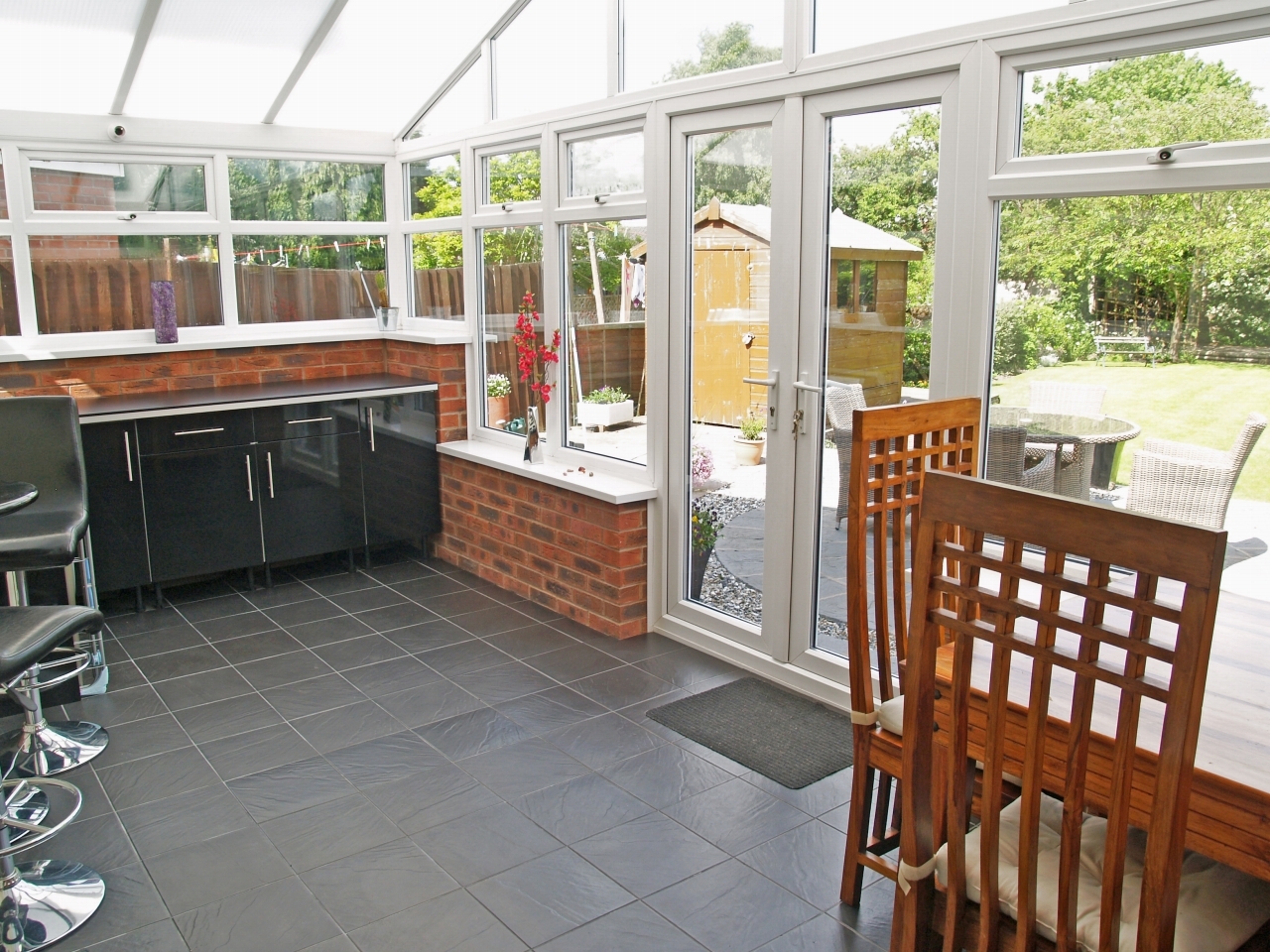 2 bedroom semi detached house Sold in Birmingham - photograph 7.