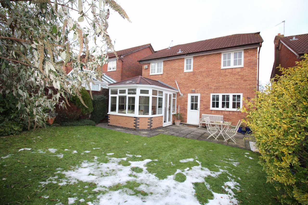 4 bedroom detached house SSTC in Solihull - photograph 15.