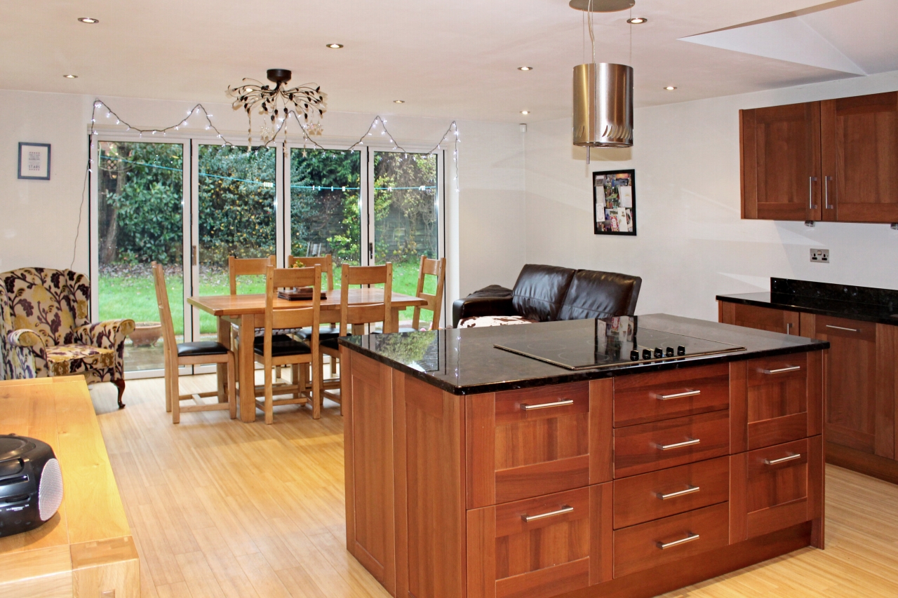 4 bedroom detached house SSTC in Solihull - photograph 4.