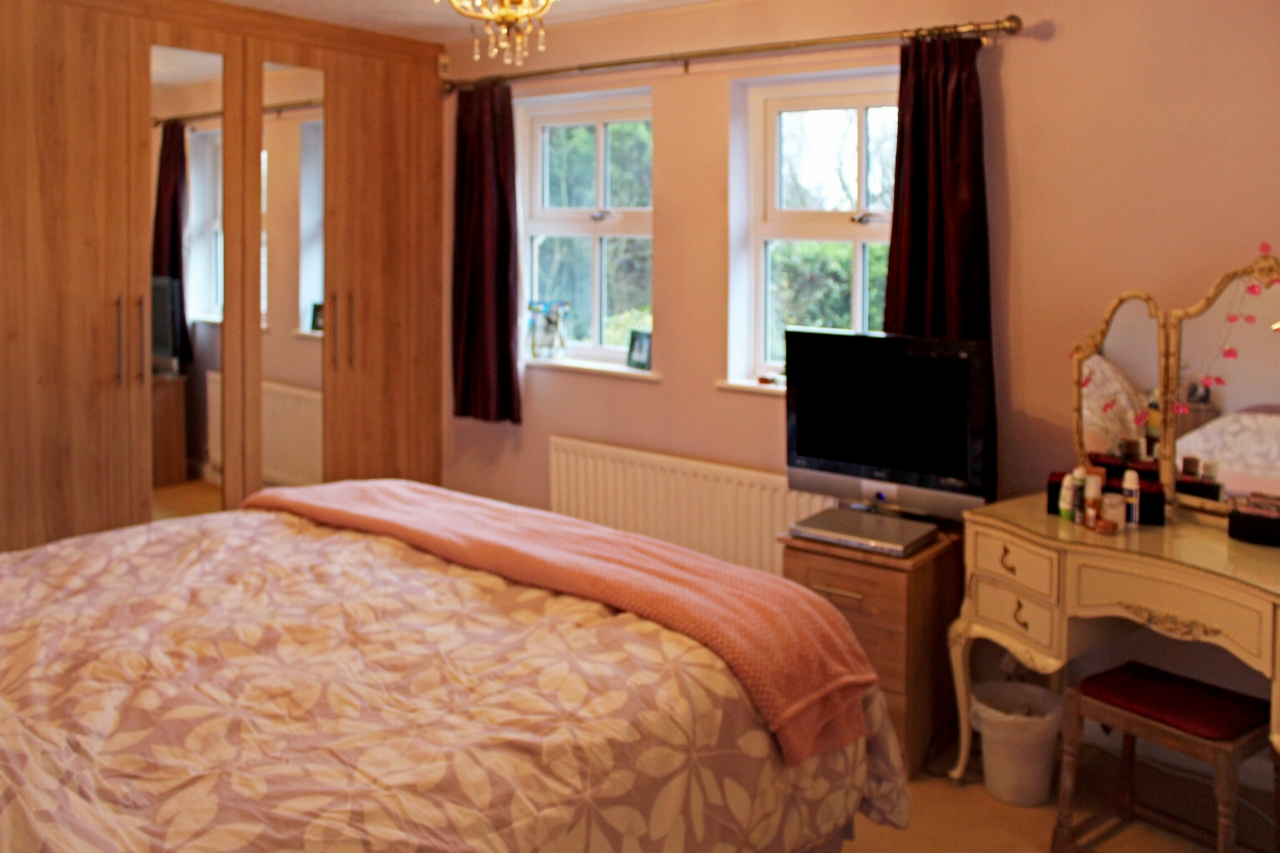 4 bedroom detached house SSTC in Solihull - photograph 9.