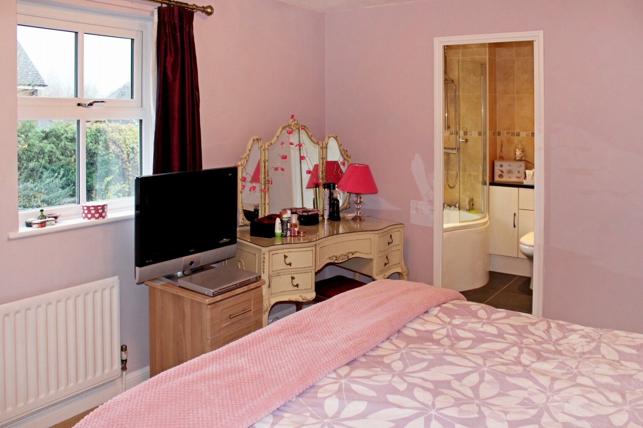 4 bedroom detached house SSTC in Solihull - photograph 10.