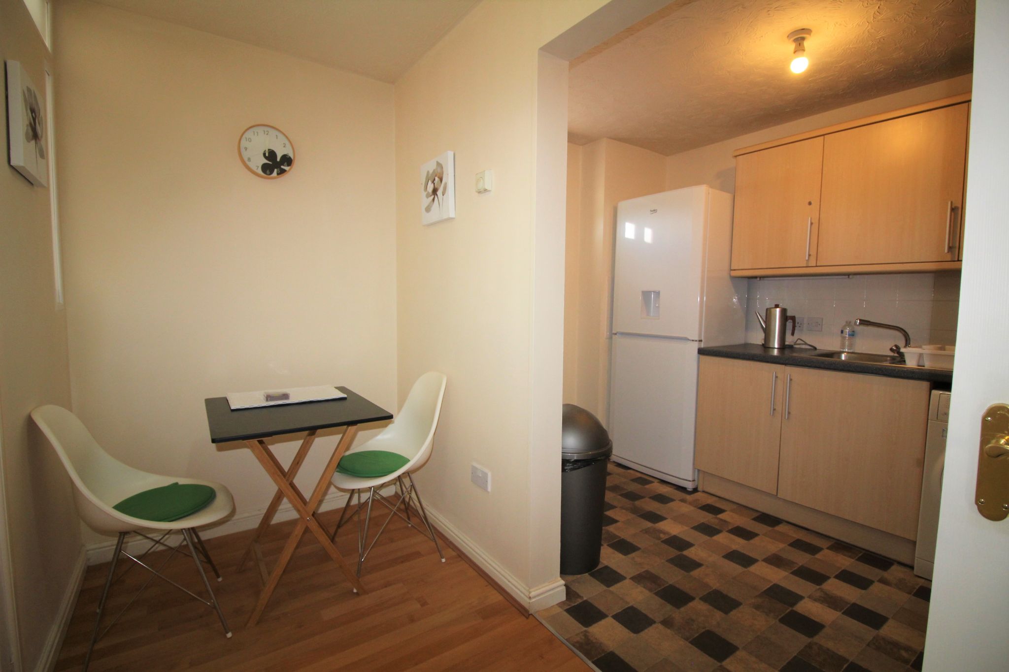 2 bedroom apartment flat/apartment Let Agreed in Solihull - Photograph 4.
