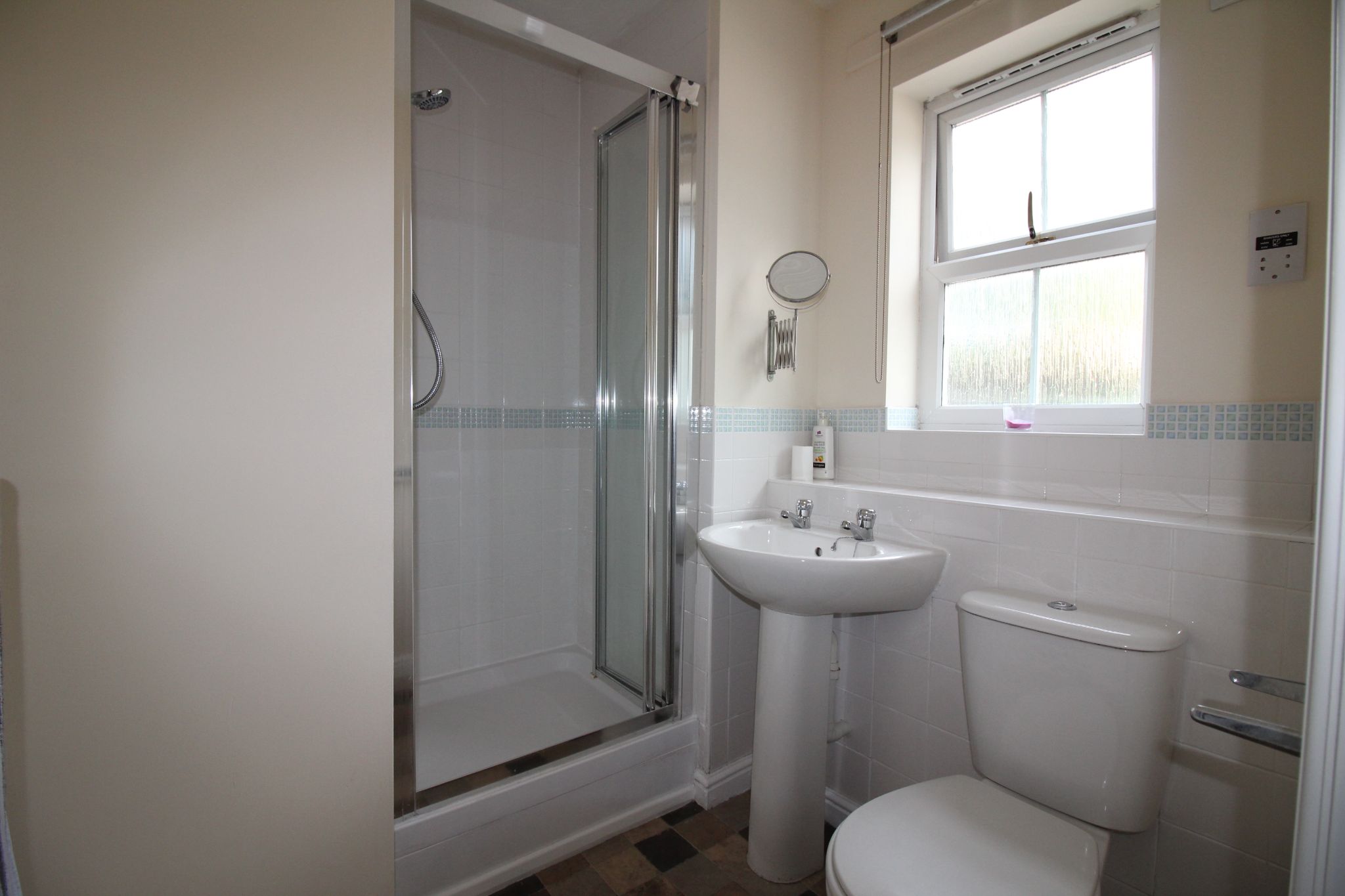 2 bedroom apartment flat/apartment Let Agreed in Solihull - Photograph 8.