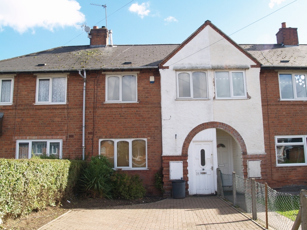 3 bedroom mid terraced house Sold in Birmingham - Main Image.