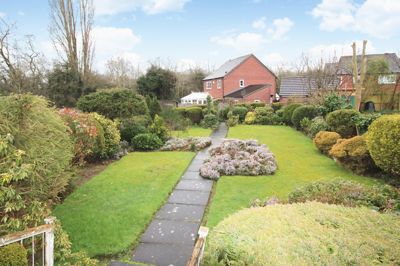 3 bedroom semi-detached house SSTC in Birmingham - Photograph 2.