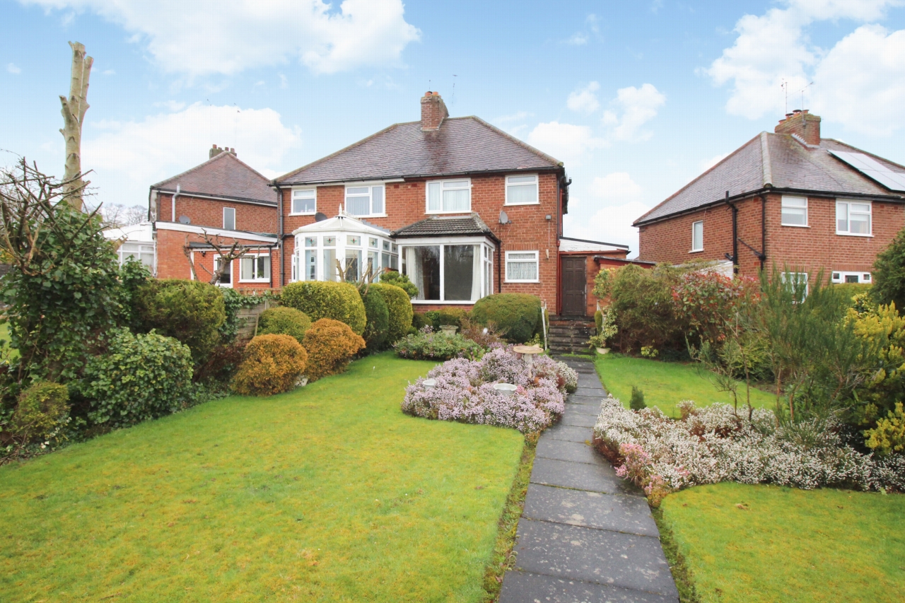 3 bedroom semi-detached house SSTC in Birmingham - Photograph 3.