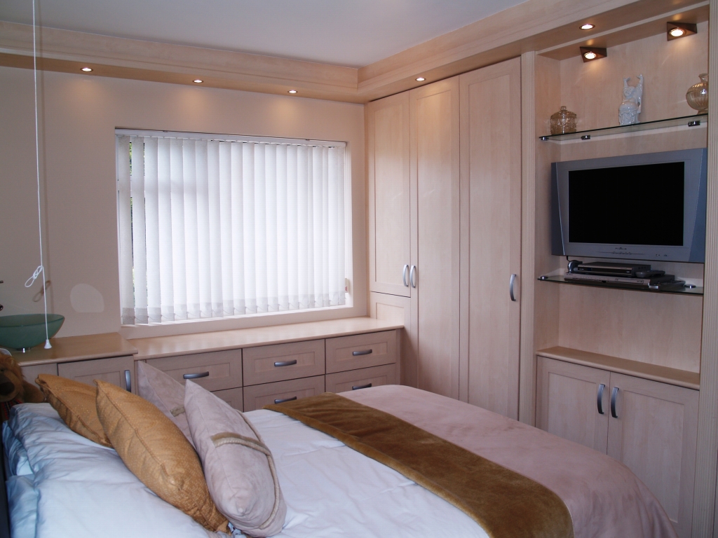 3 bedroom semi detached house Sold in Birmingham - photograph 8.