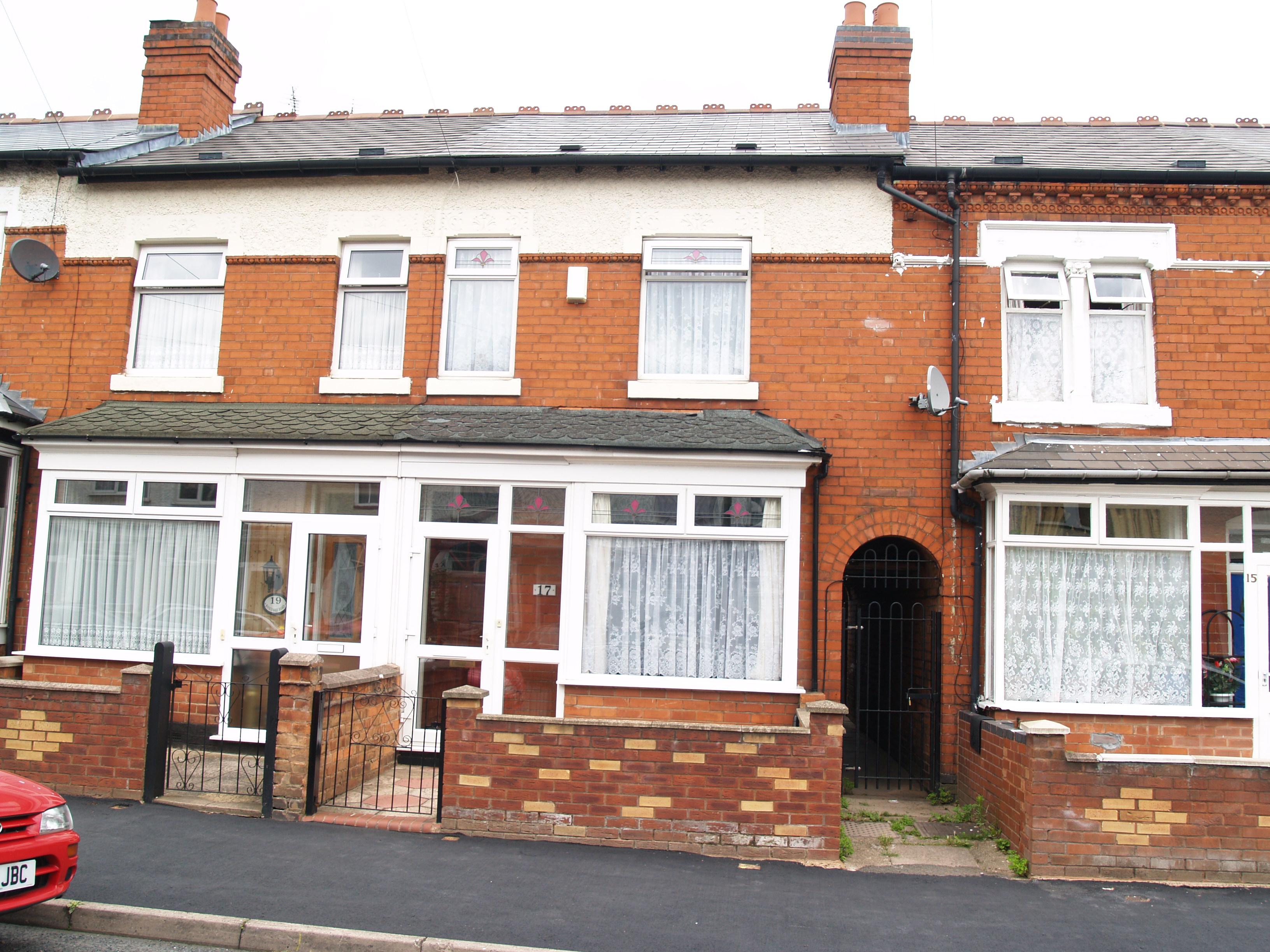 2 bedroom mid terraced house Sold in Birmingham - Main Image.