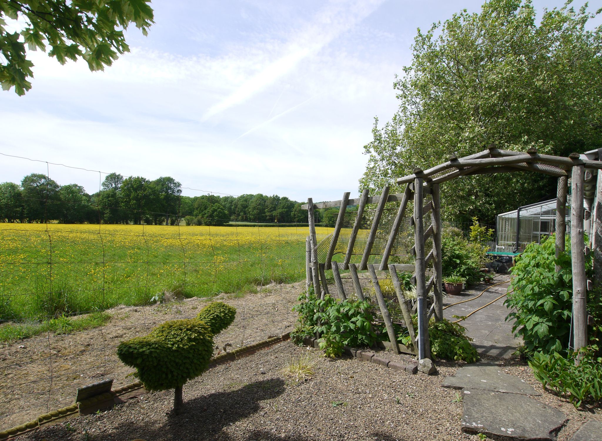 3 bedroom semi-detached house Sold in Tonbridge - Photograph 17