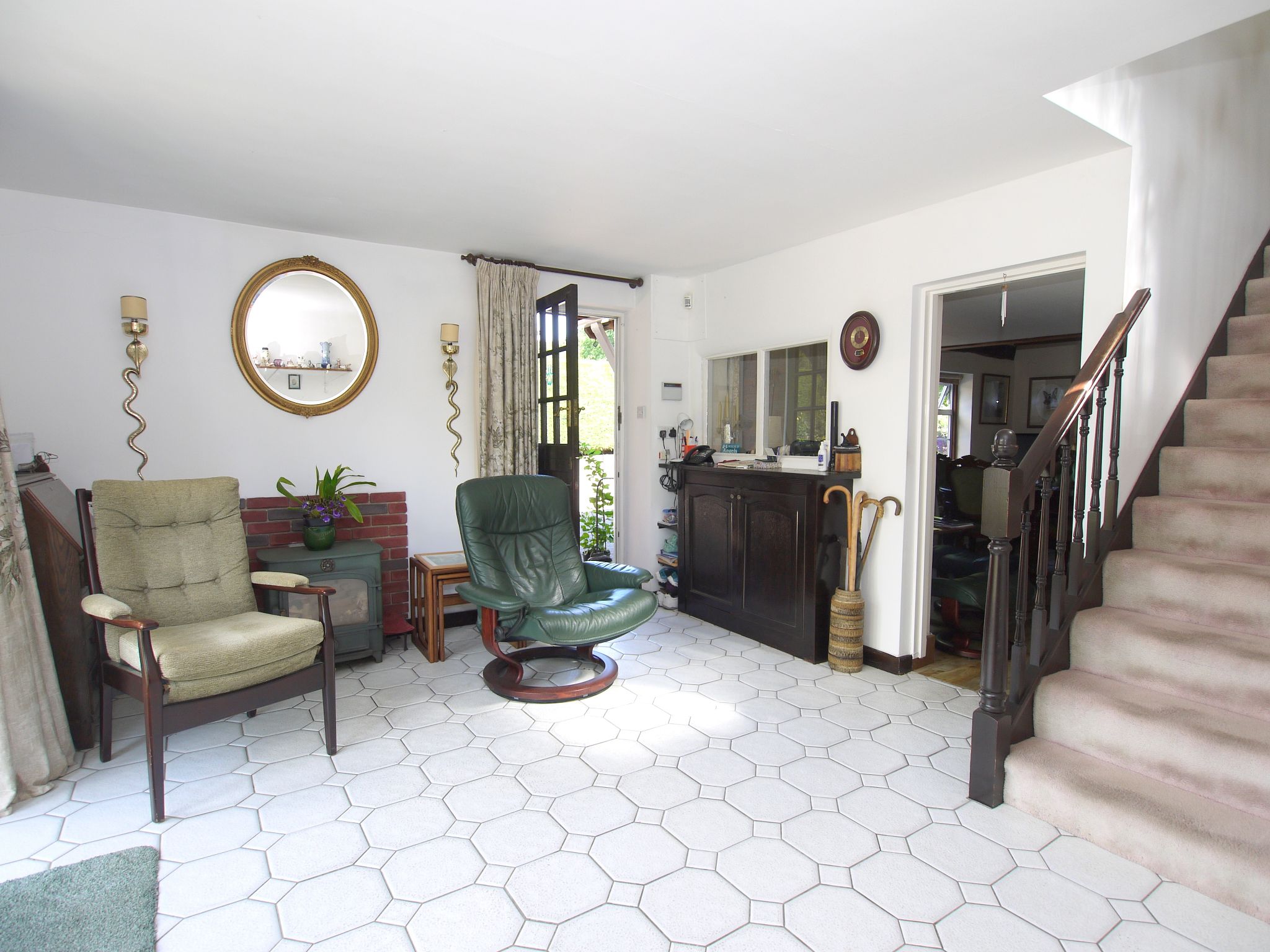 3 bedroom semi-detached house Sold in Tonbridge - Photograph 9