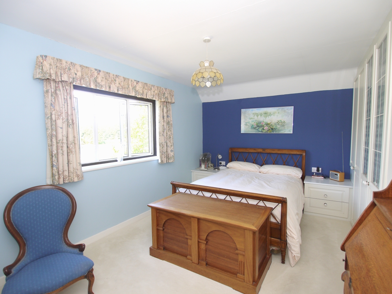 3 bedroom semi-detached house Sold in Tonbridge - Photograph 7