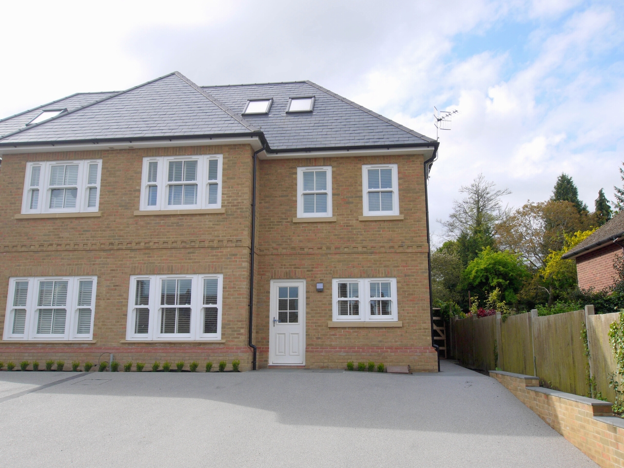 5 bedroom semi-detached house Let in Sevenoaks - Photograph 1