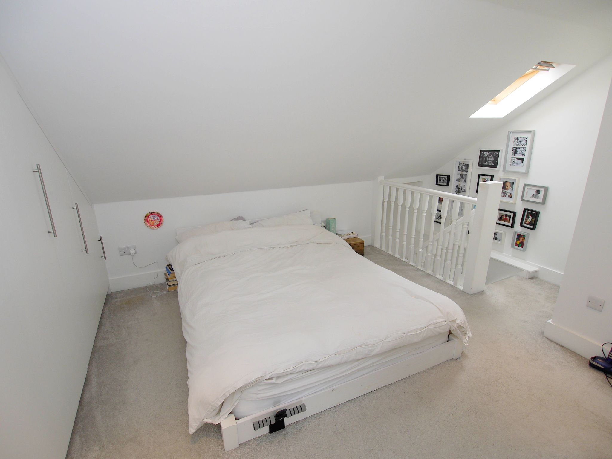 3 bedroom mid terraced house Sold in Sevenoaks - Photograph 6