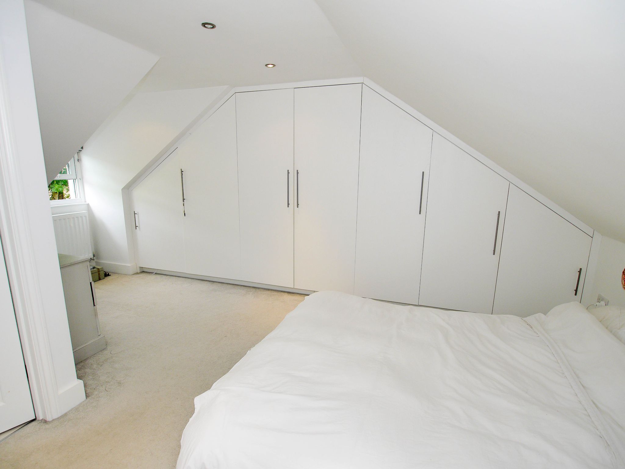 3 bedroom mid terraced house Sold in Sevenoaks - Photograph 7