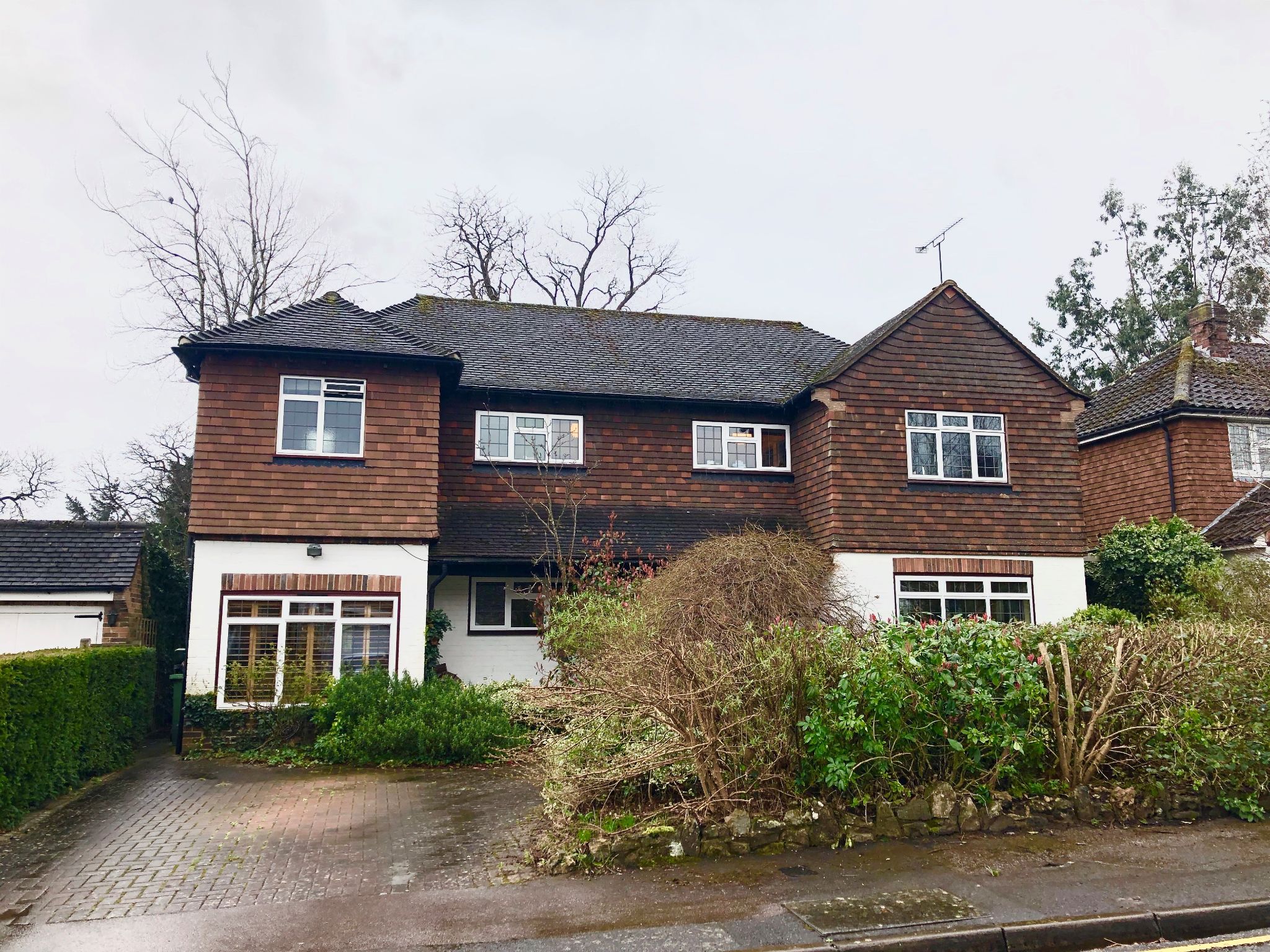 5 bedroom detached house Sold in Sevenoaks - Photograph 1