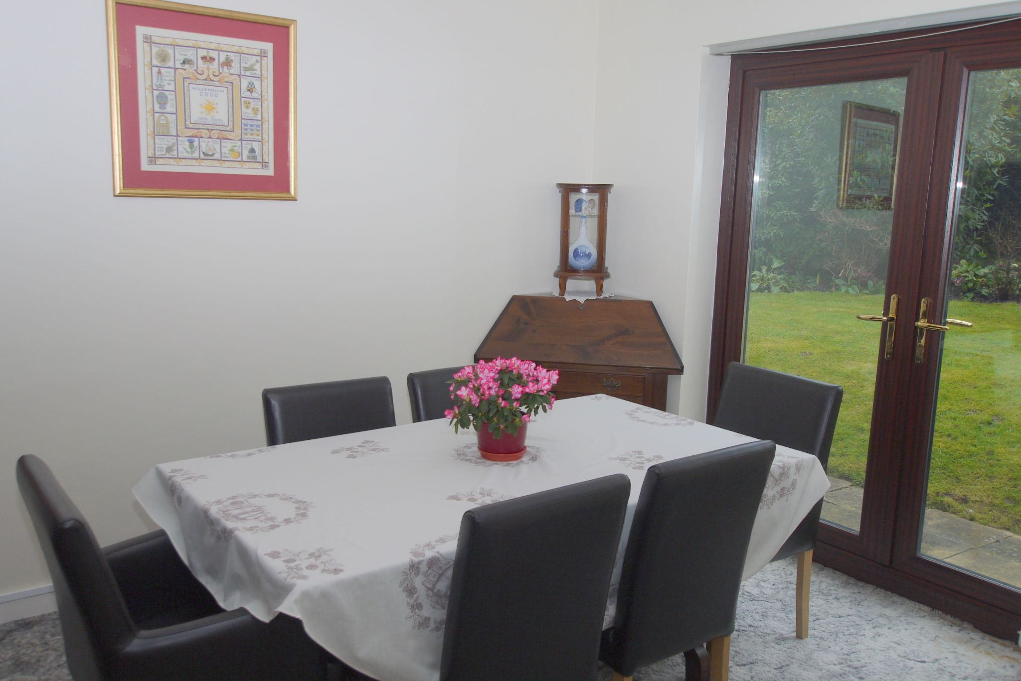 4 bedroom detached house Sold in Sevenoaks - Photograph 3