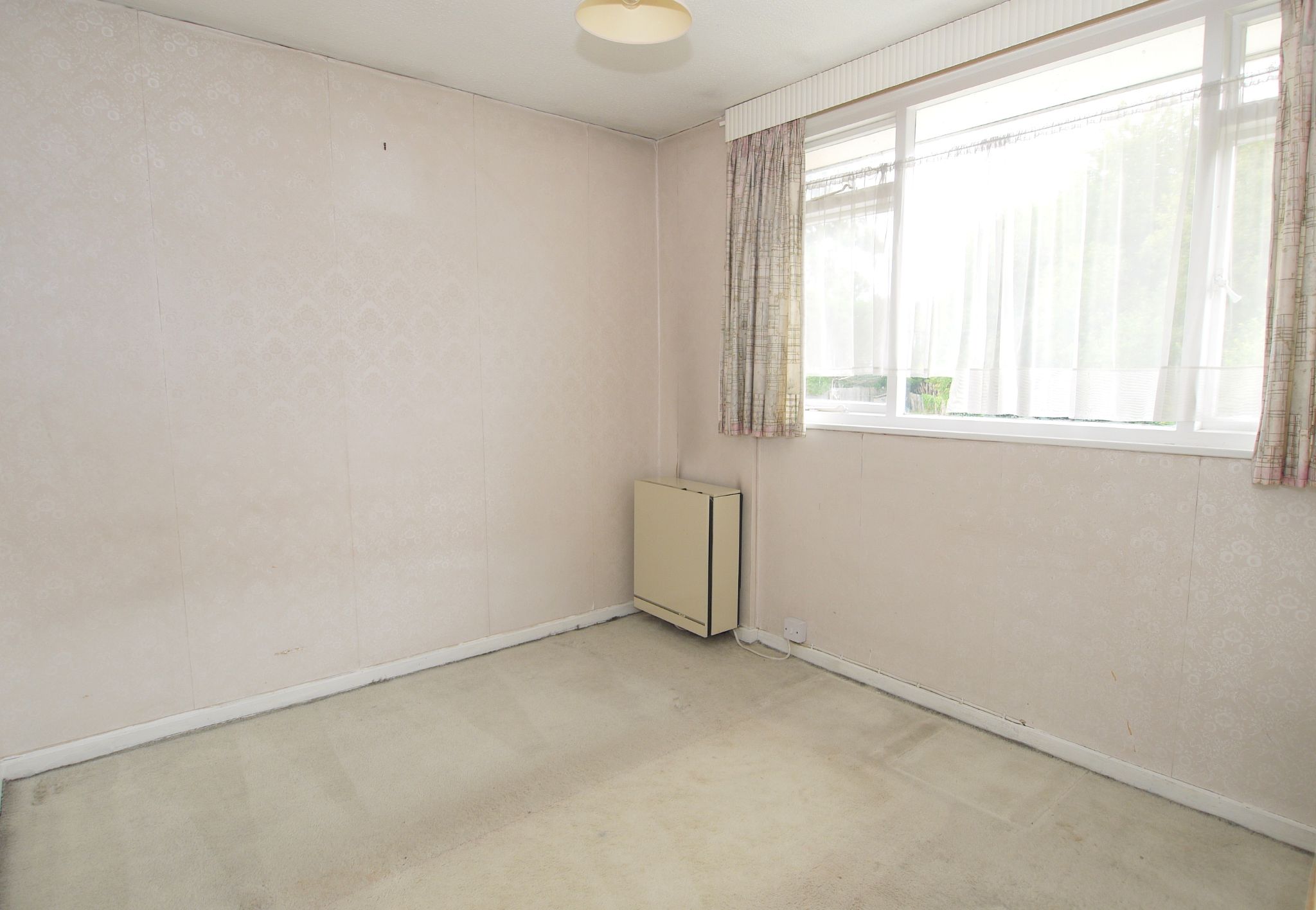 5 bedroom semi-detached house Sold in Sevenoaks - Photograph 7