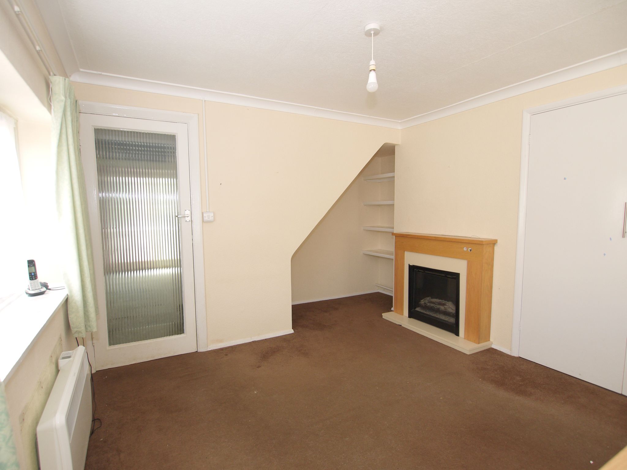 2 bedroom end terraced house Sold in Sevenoaks - Photograph 3