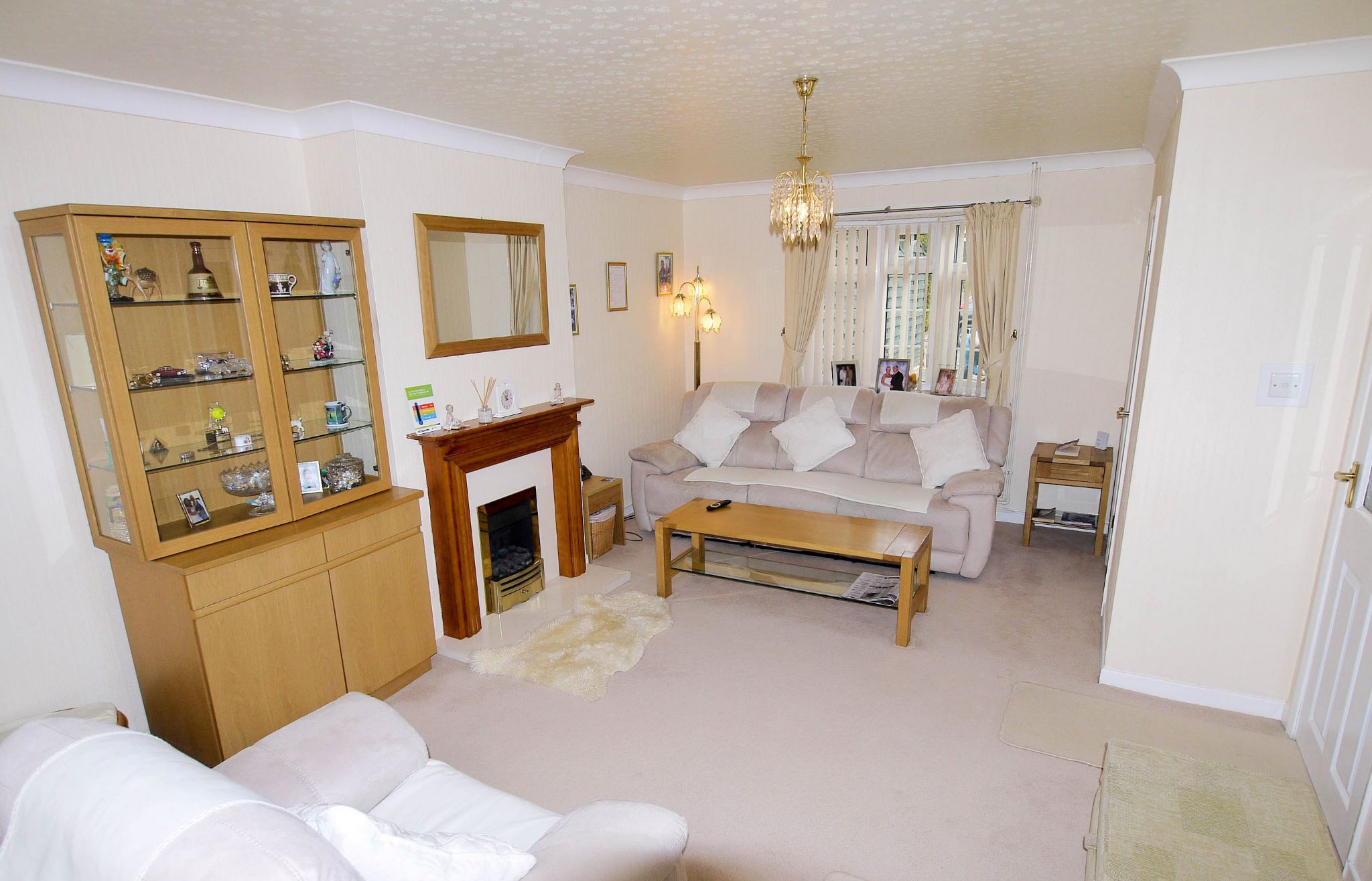 3 bedroom mid terraced house Sold in Sevenoaks - Photograph 3