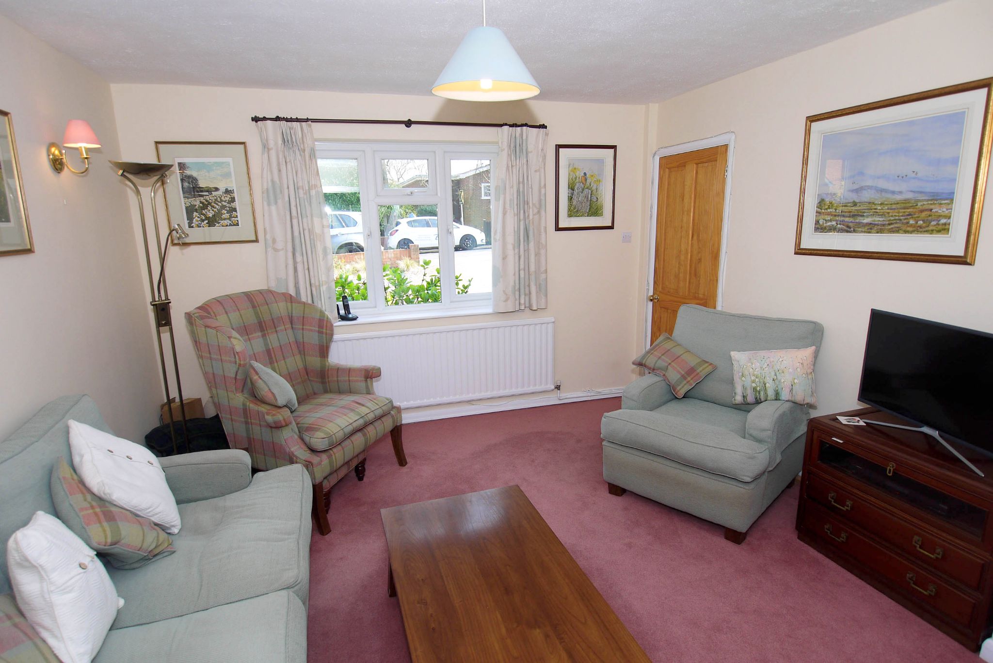 4 bedroom semi-detached house Sold in Sevenoaks - Photograph 5