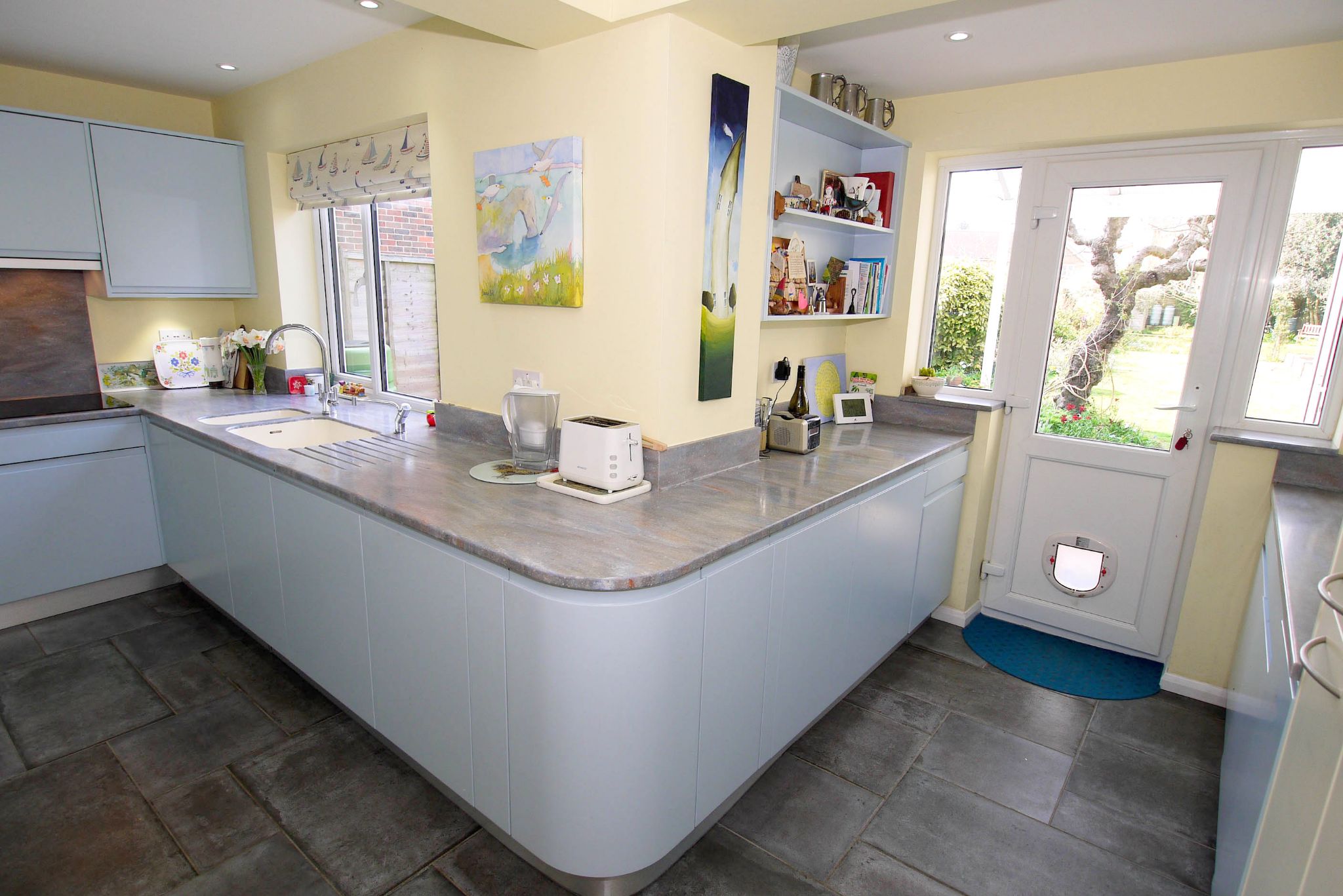 4 bedroom semi-detached house Sold in Sevenoaks - Photograph 2