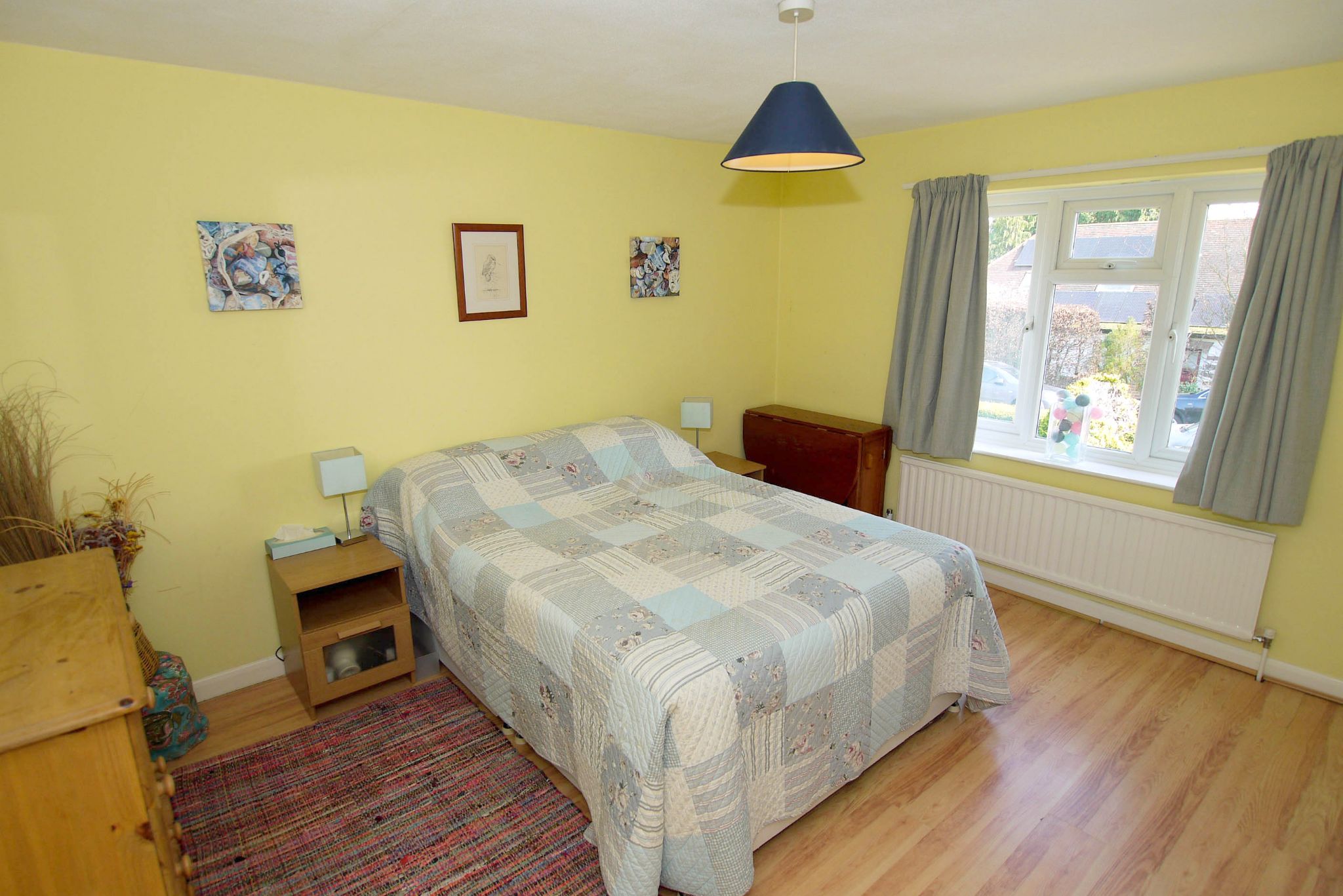 4 bedroom semi-detached house Sold in Sevenoaks - Photograph 8