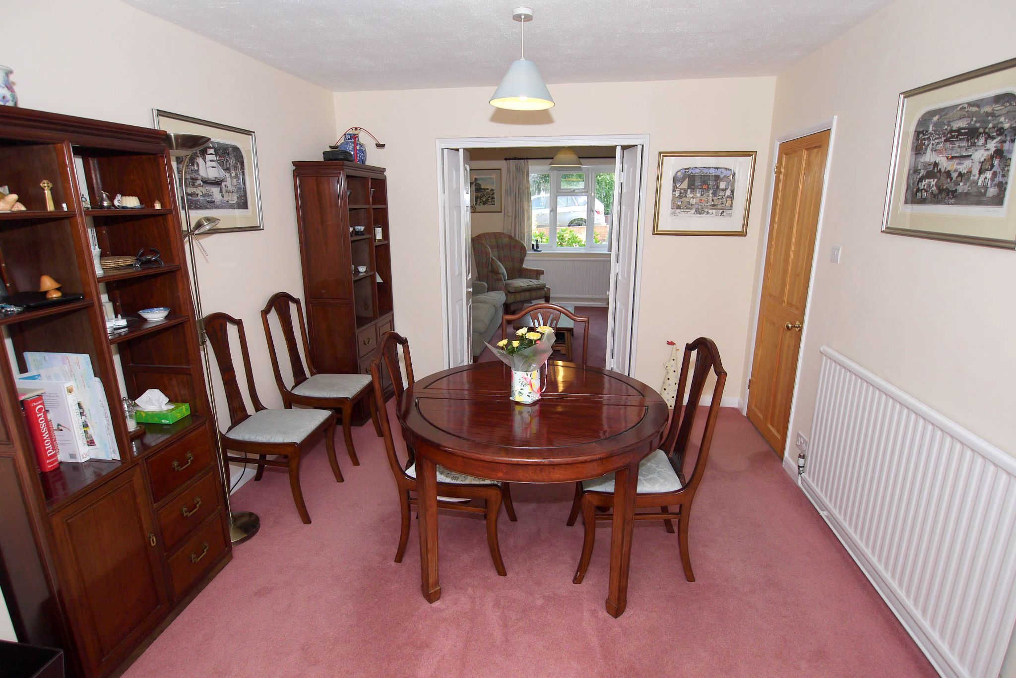 4 bedroom semi-detached house Sold in Sevenoaks - Photograph 6