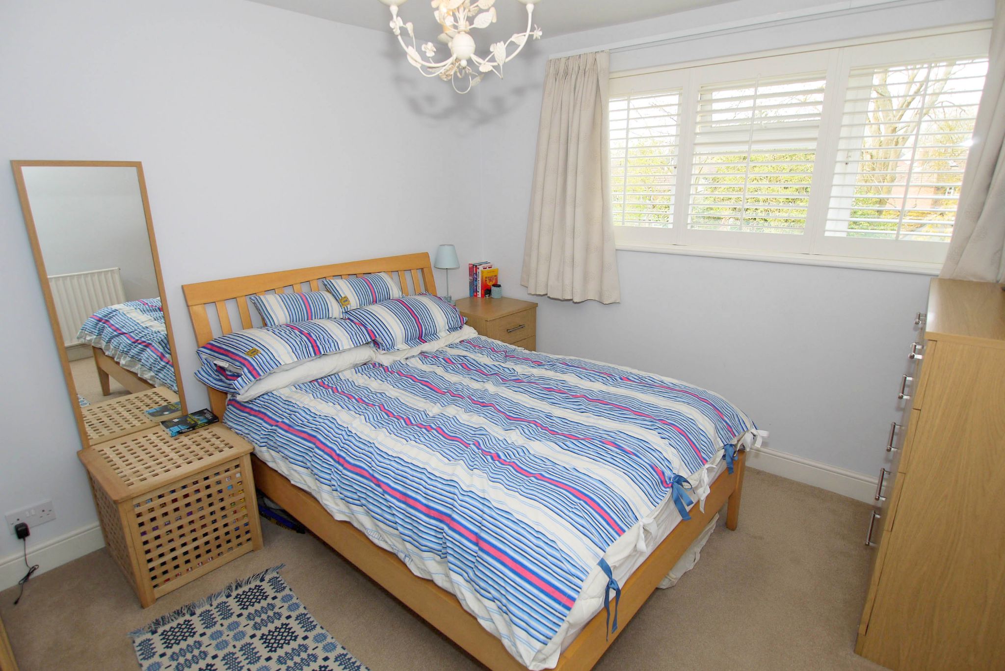 3 bedroom semi-detached house Sold in Sevenoaks - Photograph 7