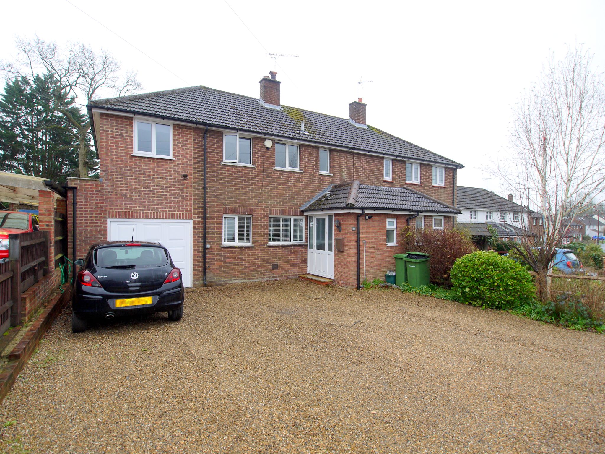 3 bedroom semi-detached house Sold in Sevenoaks - Photograph 1