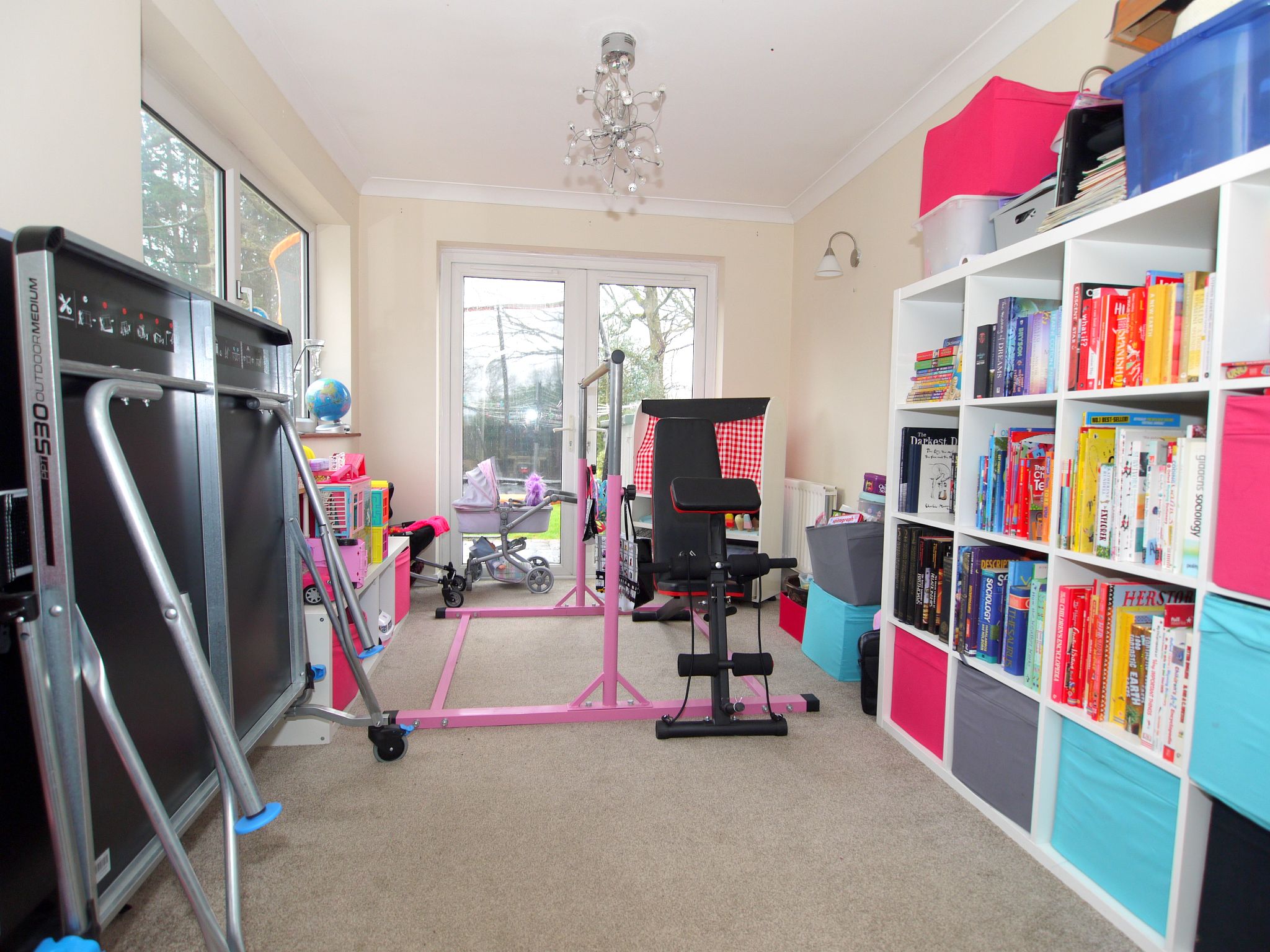 3 bedroom semi-detached house Sold in Sevenoaks - Photograph 7