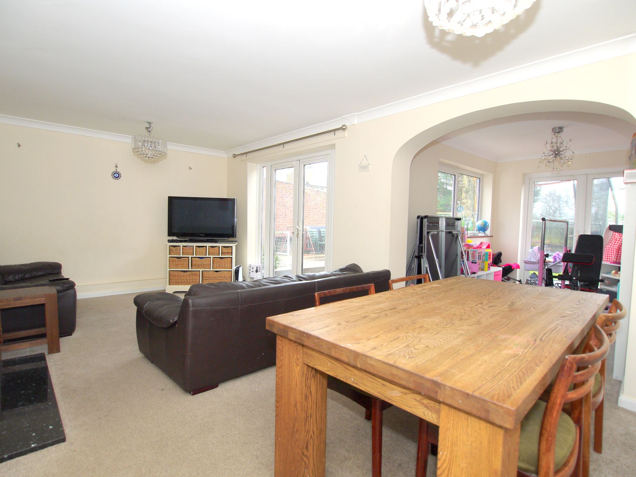 3 bedroom semi-detached house Sold in Sevenoaks - Photograph 12