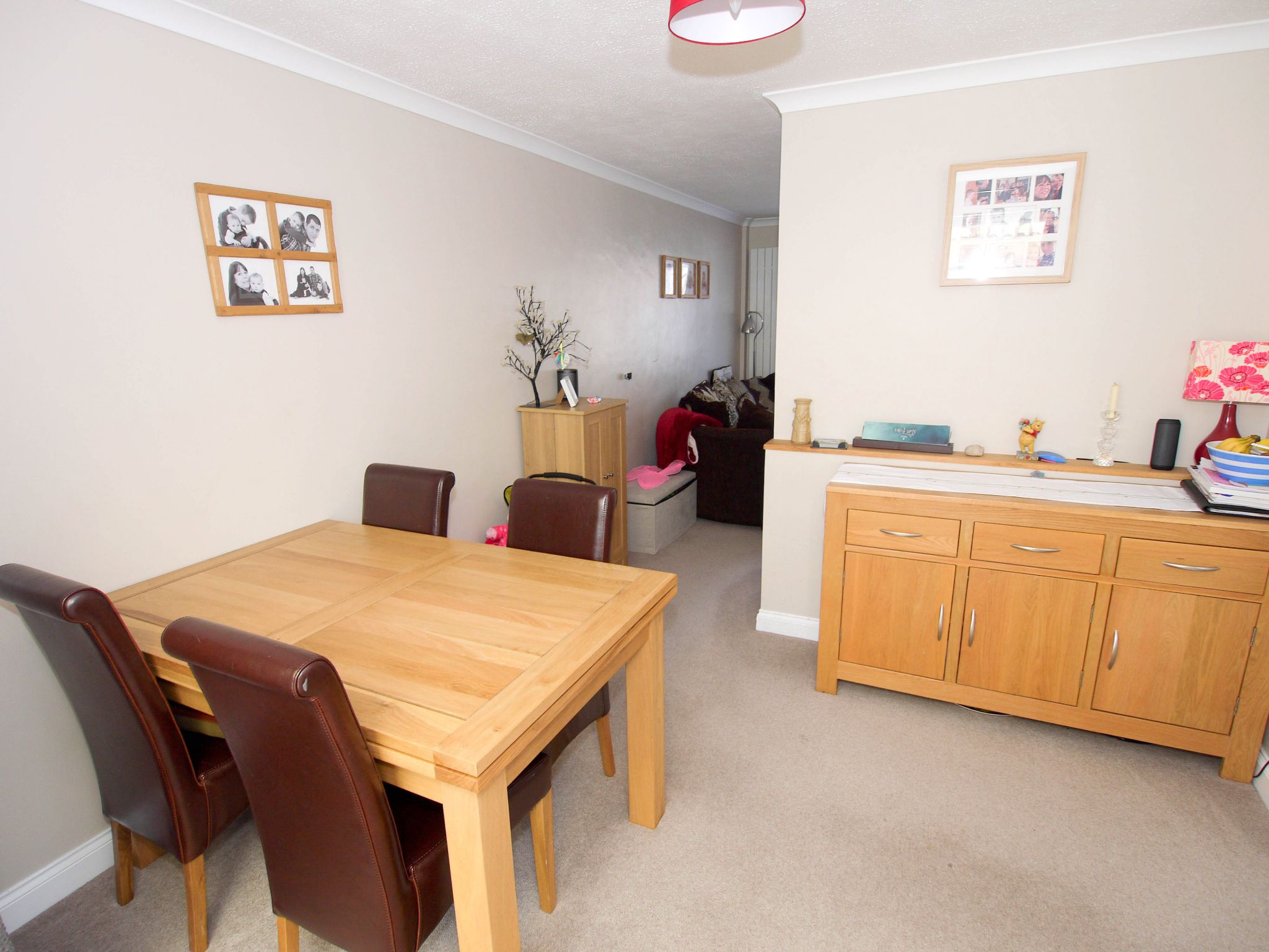 3 bedroom semi-detached house Sold in Sevenoaks - Photograph 3