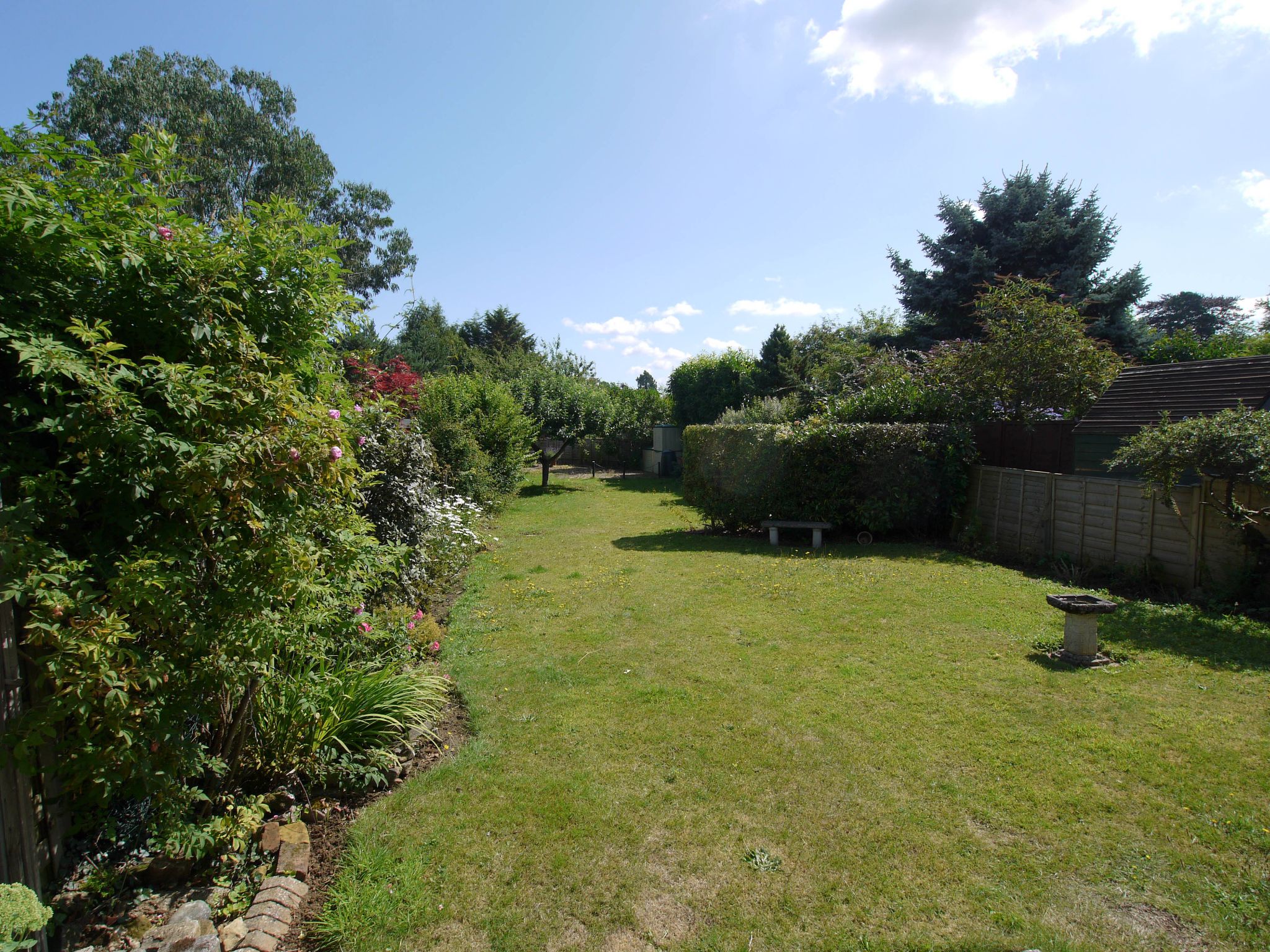 3 bedroom semi-detached house Sold in Sevenoaks - Photograph 2
